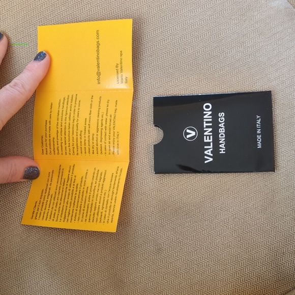 ❤️ Valentino by Mario Valentino Charmont Poppy Red Croc Leather Tote RARE - Picture 14 of 15